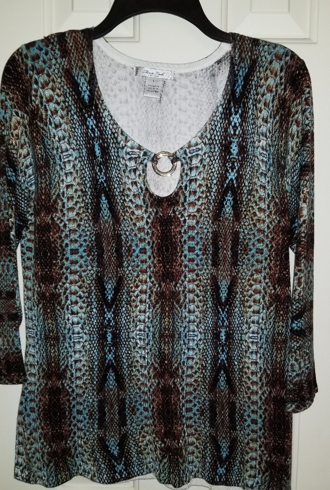 Snakeskin look knit top